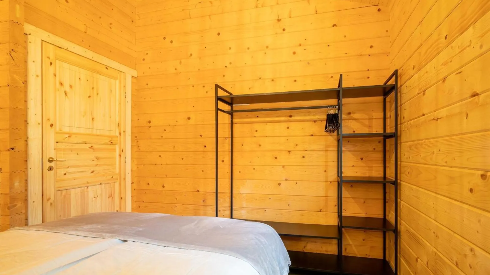 Cozy Holiday Home In Limburg With A Beautiful View Schinnen 0*,  Nederland
