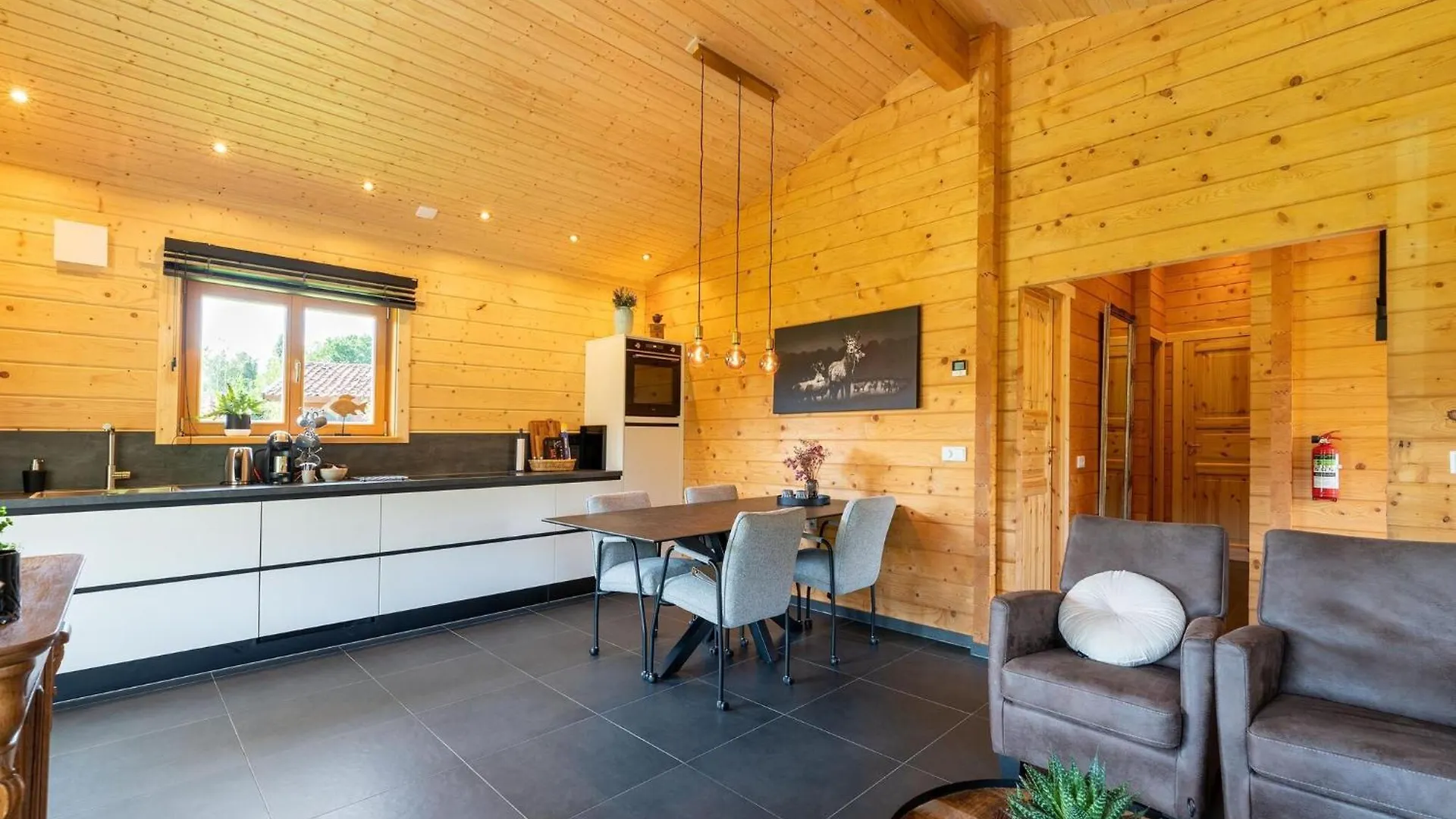 Cozy Holiday Home In Limburg With A Beautiful View Schinnen