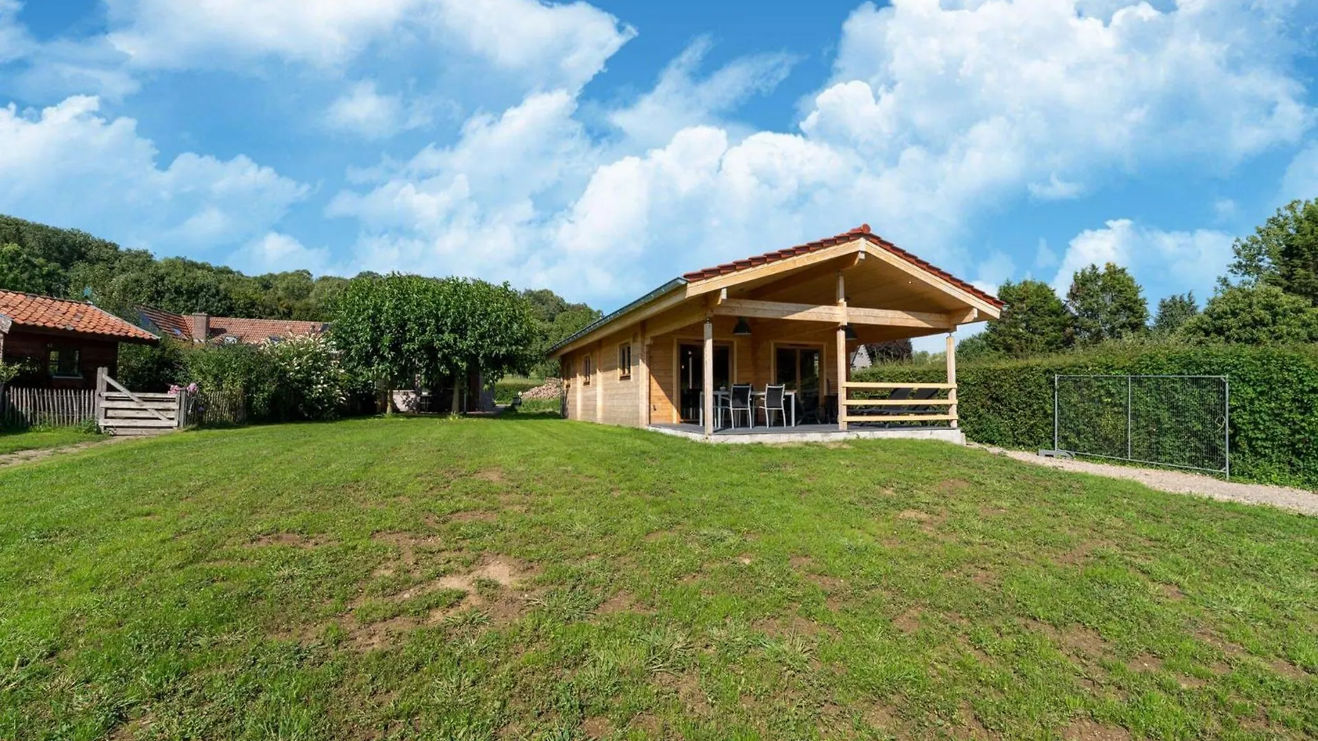 Cozy Holiday Home In Limburg With A Beautiful View Schinnen