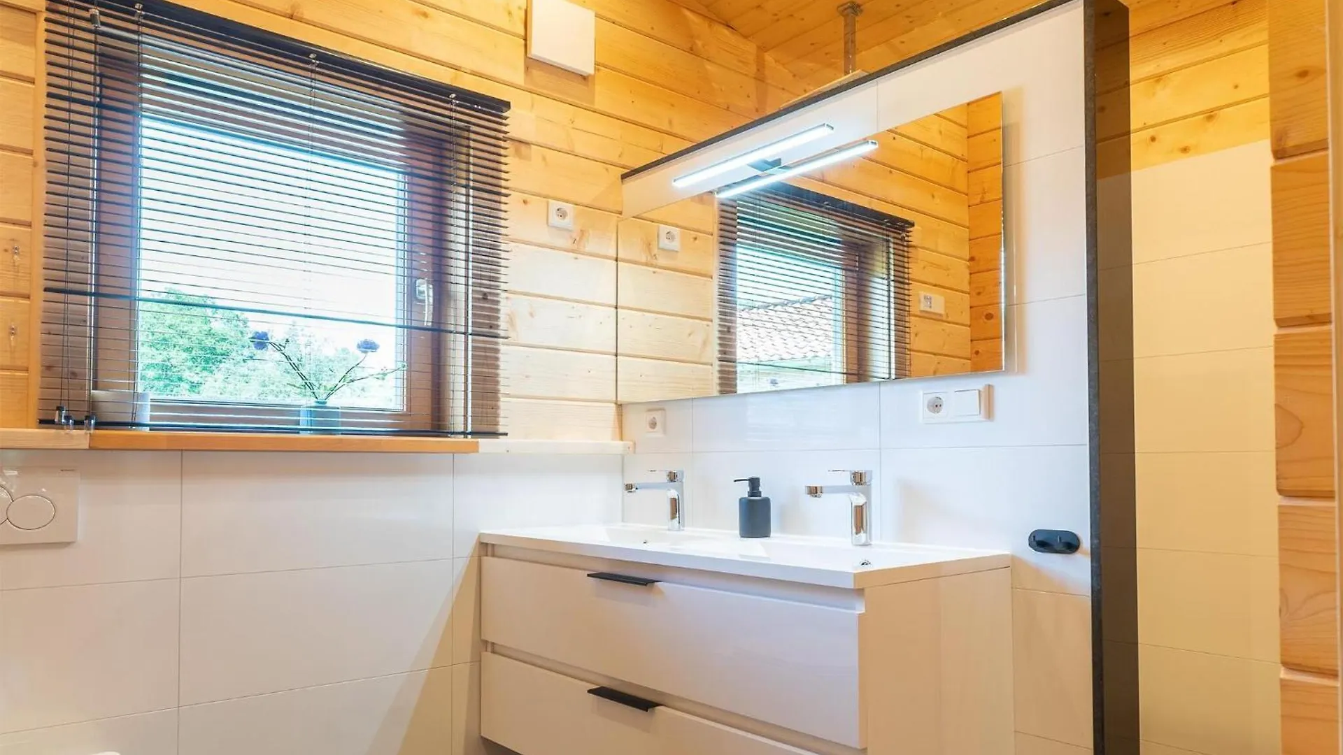 Cozy Holiday Home In Limburg With A Beautiful View Schinnen